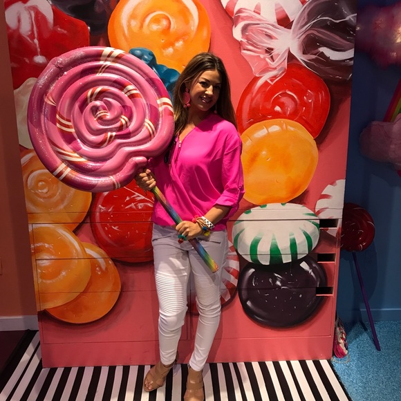 Meet your Posher, Amanda - Picture 7 of 8